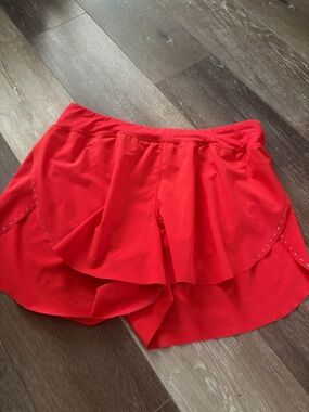 Lululemon Fast and Free size 8 medium red split shorts